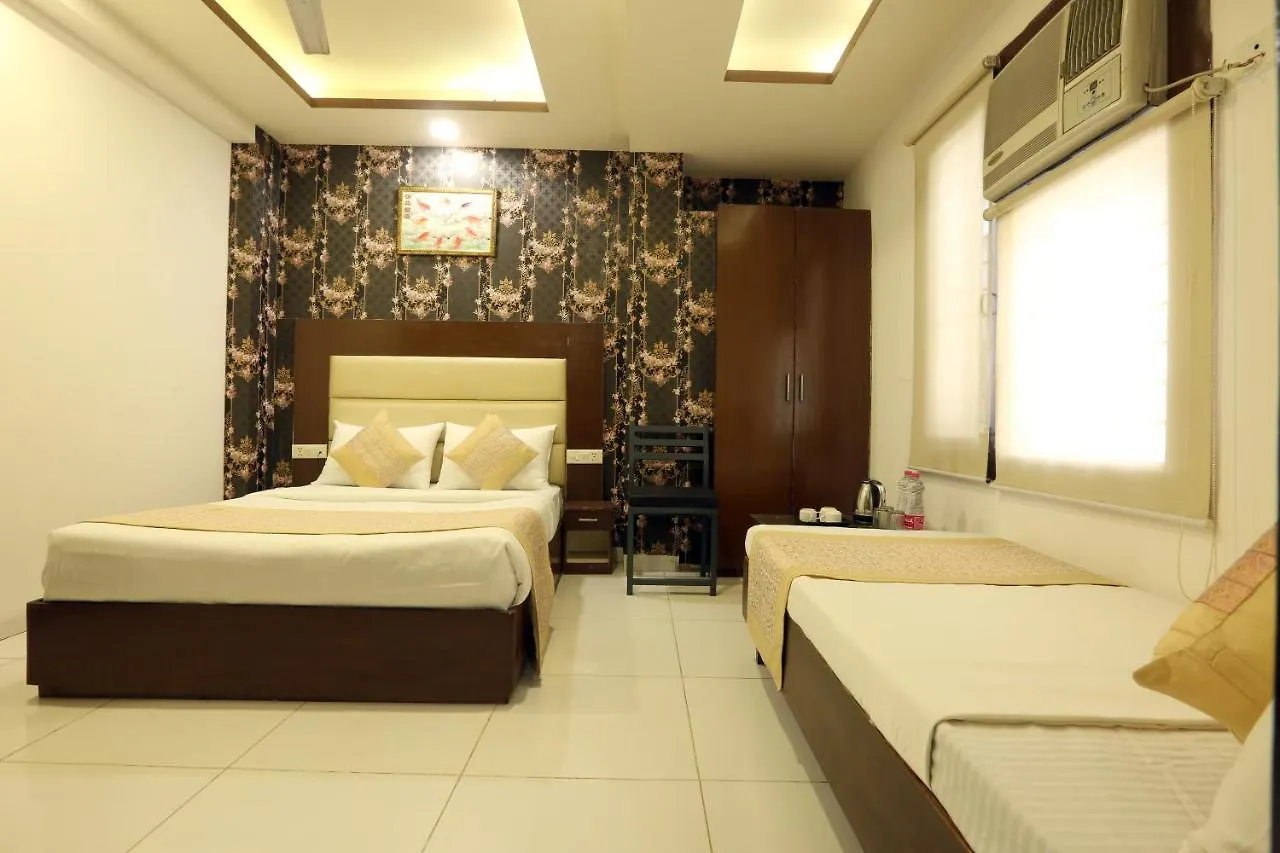Hotel Red Velvet Suites At Delhi Airport New Delhi Bed & Breakfast