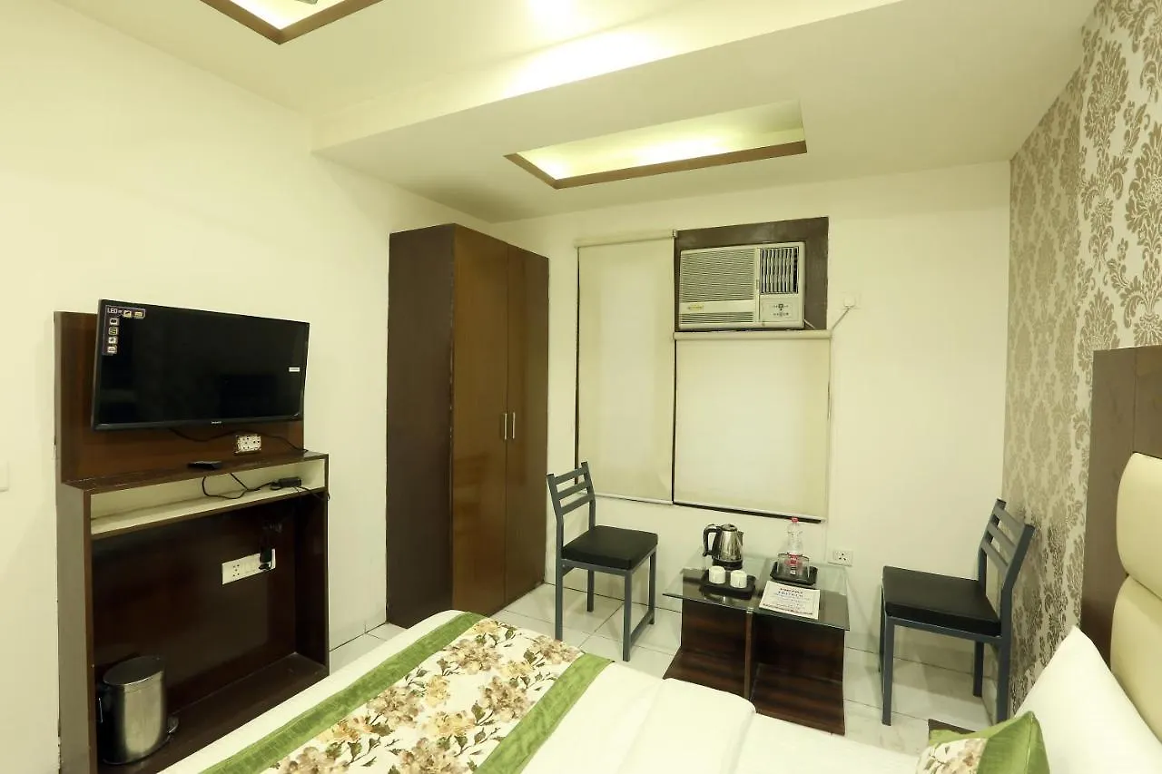 Hotel Red Velvet Suites At Delhi Airport New Delhi Bed & Breakfast